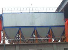 氣箱脈沖袋式除塵器 氣箱脈沖袋式除塵器